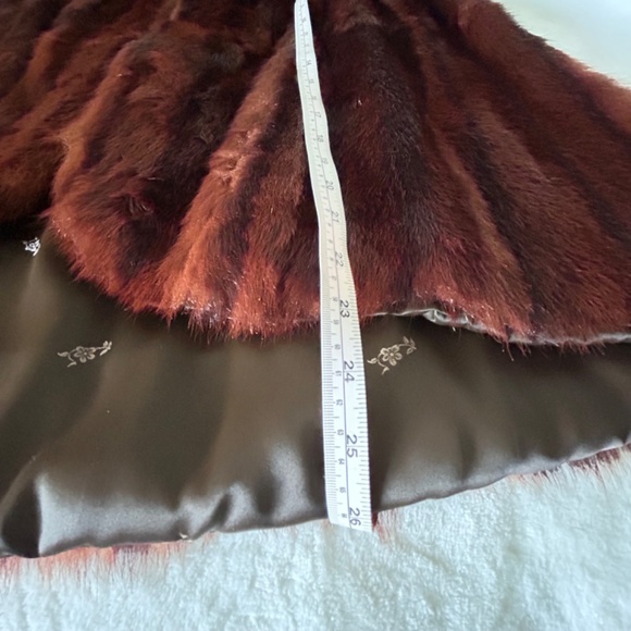 Vintage Fur Salon Stripling's Cape Fur Brown w/ Collar Arm Holes and Shoulder - Picture 13 of 13